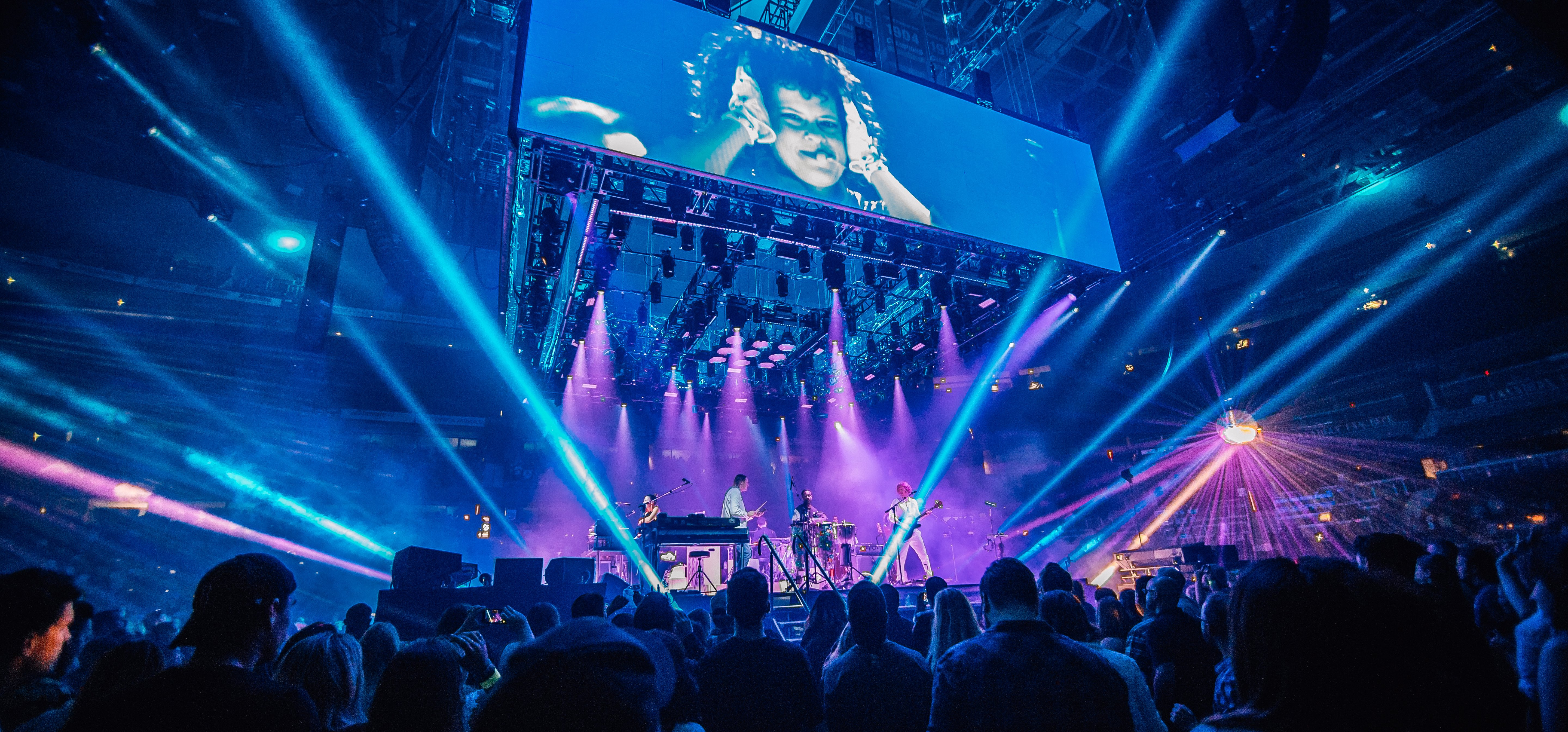 Avolites provides 360° control for Arcade Fire 